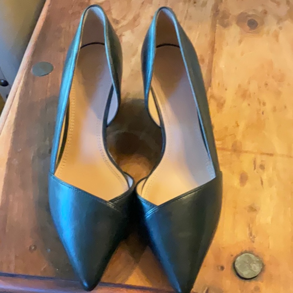 Tory Burch Black Flat …size 9.5
